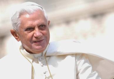 PAPA/ La ragione di Benedetto smaschera le bugie di Darwin