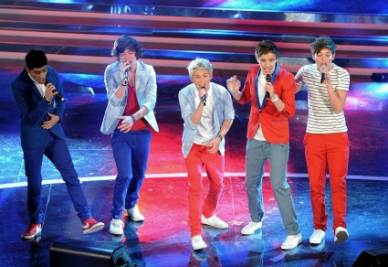  Direction  Band on Sanremo 2012  One Direction  La Boy Band Anglo Irlandese Sul Palco