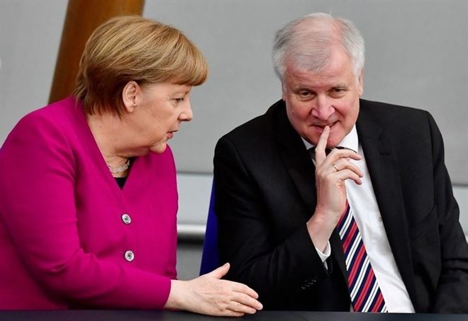 Angela Merkel e Horst Seehofer (LaPresse)