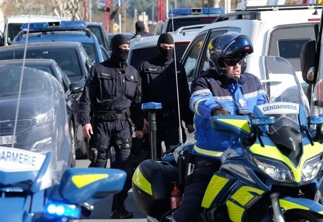 Francia, donna accoltella 2 persone: âAllah Akbarâ (LaPresse)