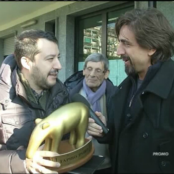 Salvini riceve il tapiro d'oro