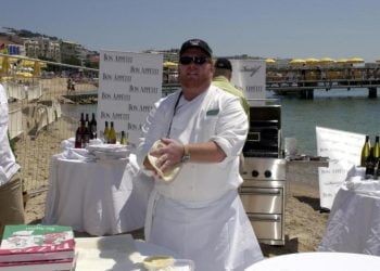 mario_batali_chef_pizza_cannes_lapresse_2018