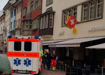 mcdonalds_attacco_terrorismo_svizzera_sciaffusa_ambulanza_twitter_2017