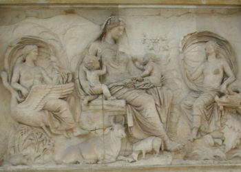 Ara_pacis_Venere_CC_Sailko