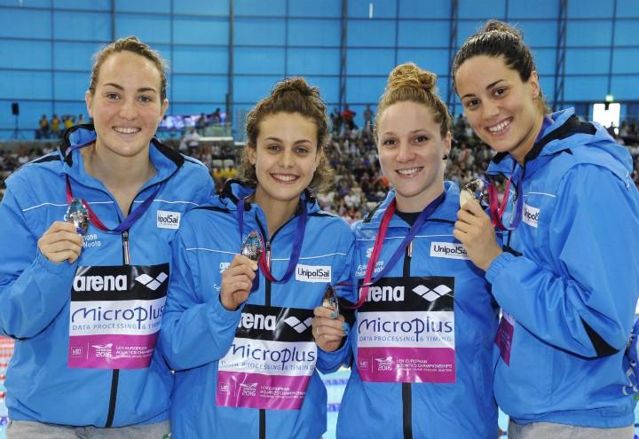 Diretta/ Nuoto, finale 4x100 misti femminile Italia ultima, oro agli
