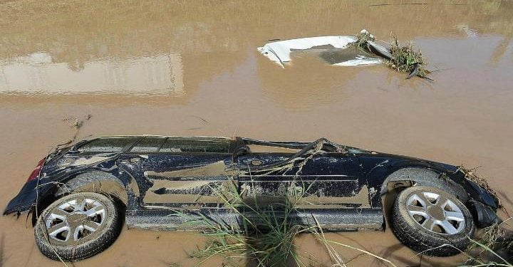 alluvione_livorno_meteo_toscana_auto_allagamenti_maltempo_lapresse_2017