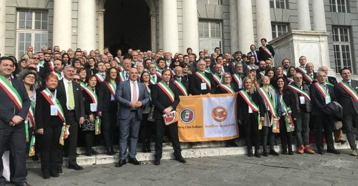 bandiere_arancioni_touring_club_premi_borghi_belli_italia_twitter_2018