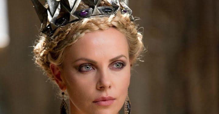 charlize_theron_film_biancaneve_e_il_cacciatore_reti_in_rete_2017
