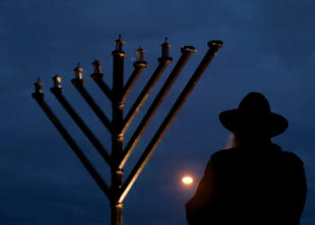 hanukkah_luci_ebraismo_festa_natale_twitter_2017