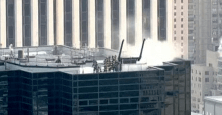 incendio_trump_tower_new_york_fiamme_tetto_twitter_2018