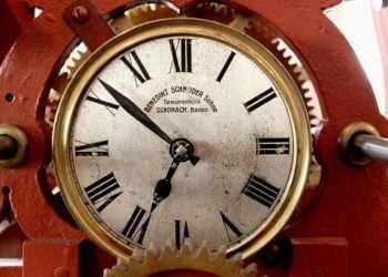 orologio_meccanismo_rosso_fermo_web_2017