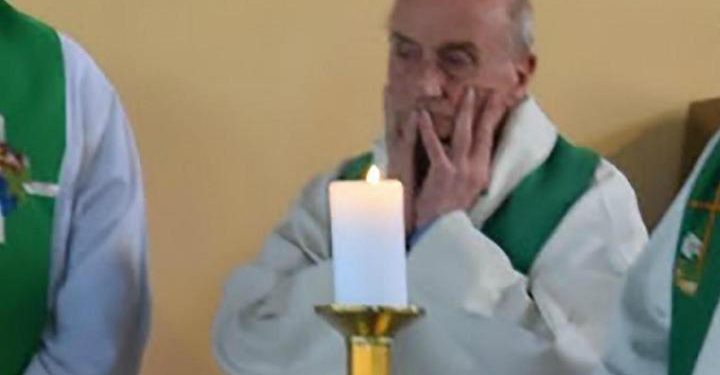 padre_jacques_hamel_attentato_francia_isis_chiesa_rouen_lapresse_2017