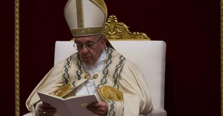 papa_francesco_te_deum_san_pietro_messa_preghiera_chiesa_lapresse_2017