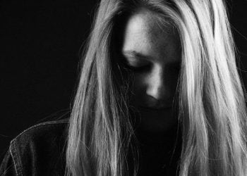 ragazza_triste_pixabay