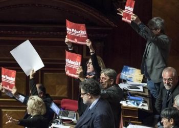 senato_protesta_fiducia_lapresse_2017