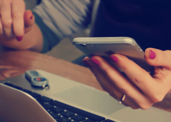 sms_stalker_pixabay_01