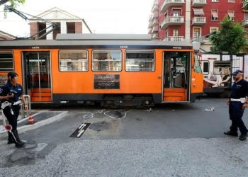 tram_milano_incidente_mezzi_atm_vigili_lapresse_2017