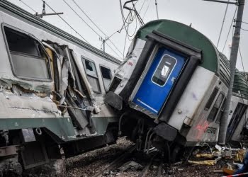 treno_incidente_ferrovie_deragliamento_1_lapresse_2018