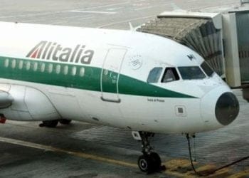 Alitalia_Finger_PortaR439
