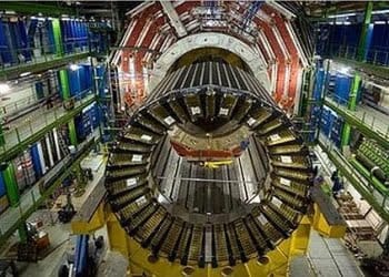 Musso_01_Apertura-LHC_439x302_ok