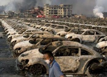 Tianjin_Cina_auto_esplosione