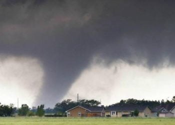america_statiuniti_tornadoR439