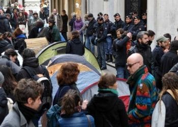 banca_risparmio_protestaR439