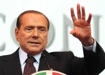 berlusconi_5ditaR400