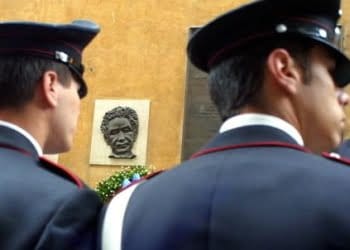 carabinieri_spalleR439
