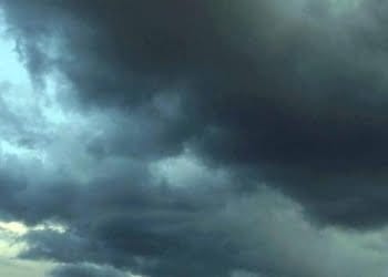 cielo_nuvolegrigieR400