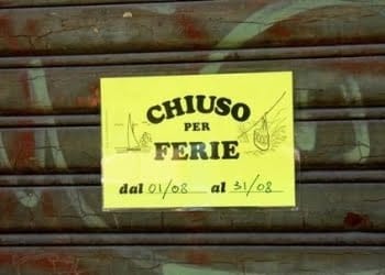 ferragosto_chiuso_per_ferie_phixr