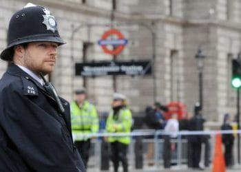 londra_granbretagna_poliziaR439