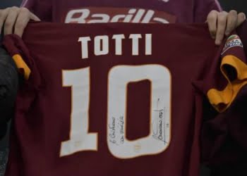 magliaroma_totti_autografo