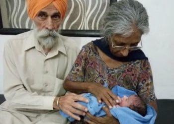 mamma-india-anziana_R439