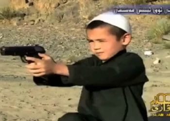 pakistan_bambino_soldato