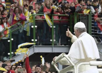 papa_francesco_milano_1_stadio_lapresse_2017
