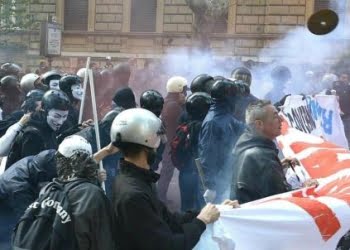 scontri_protesta_manifestantiR439