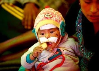 terremoto_nepal_bambinoferitoR439