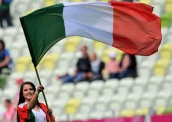 tifosa_italiana_bandieraR439