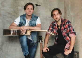 blonde_brothers_facebook_2017