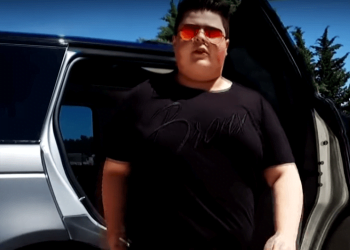 marco_morrone_saluda_antonio_screen