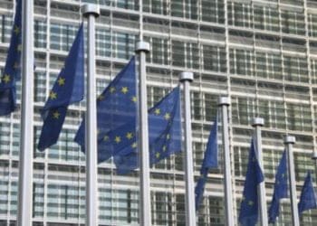 Europa_Ue_Bandiere_BruxellesR439