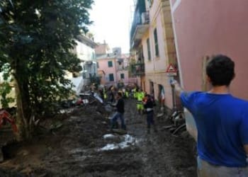 Monterosso_Alluvione_VolontariR400