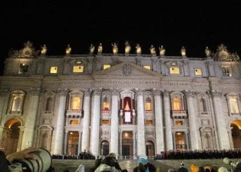 Papa_Finestra_PiazzaR439