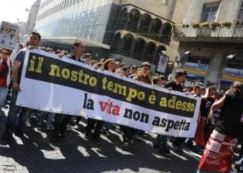 Precari__Manifestazione_BiancoR400