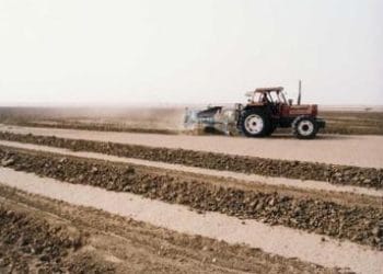 Sistema_Vallerani_campo_trattore