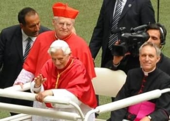 benedettoxvi_scola_milanoR400