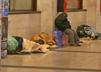 clochard-stazione-r400