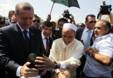 erdogan_folla_libiaR400