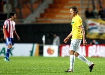 lucas_leiva_triste_r400_18LUG11